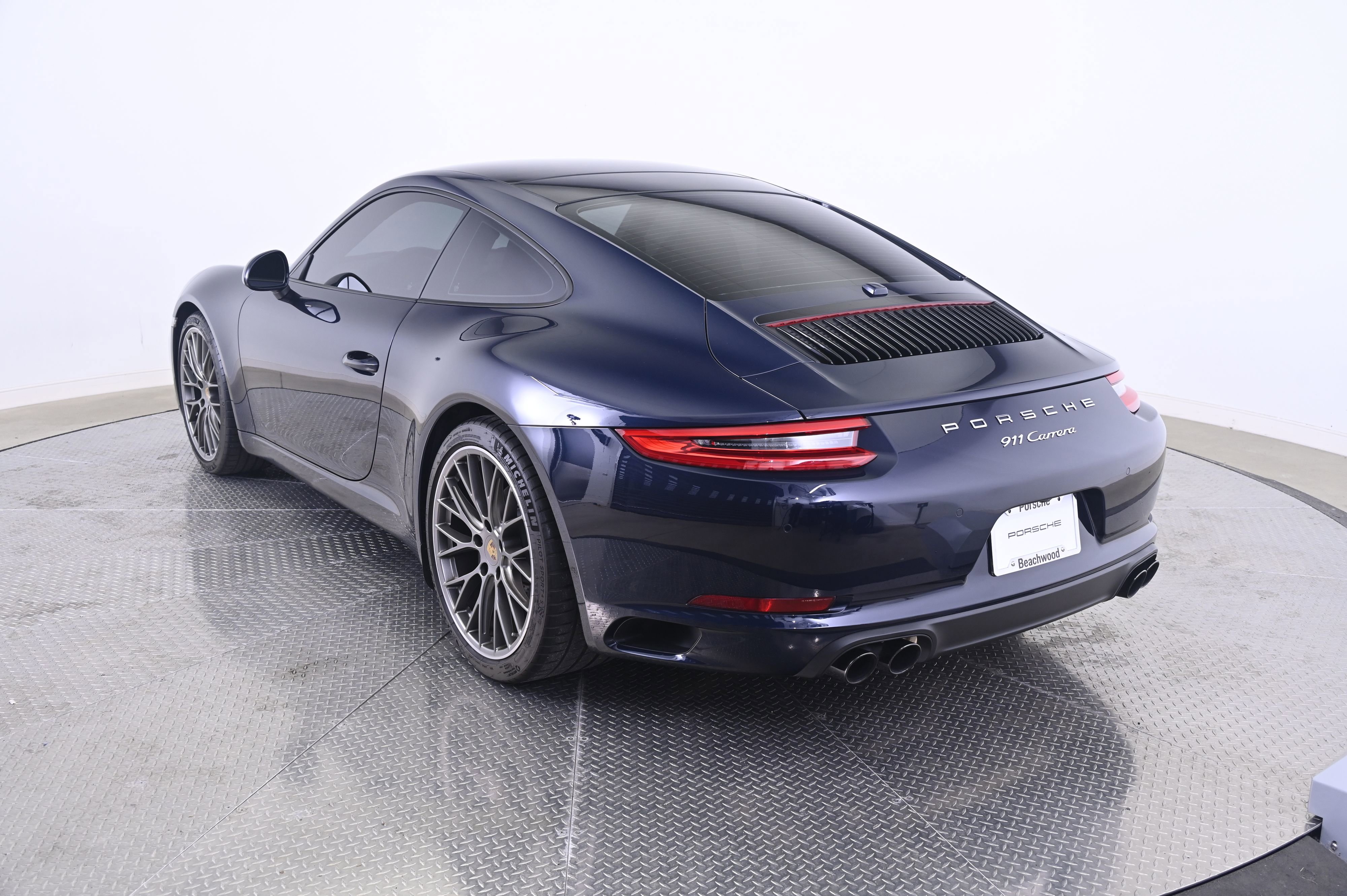 Certified 2019 Porsche 911 Carrera RWD image 3