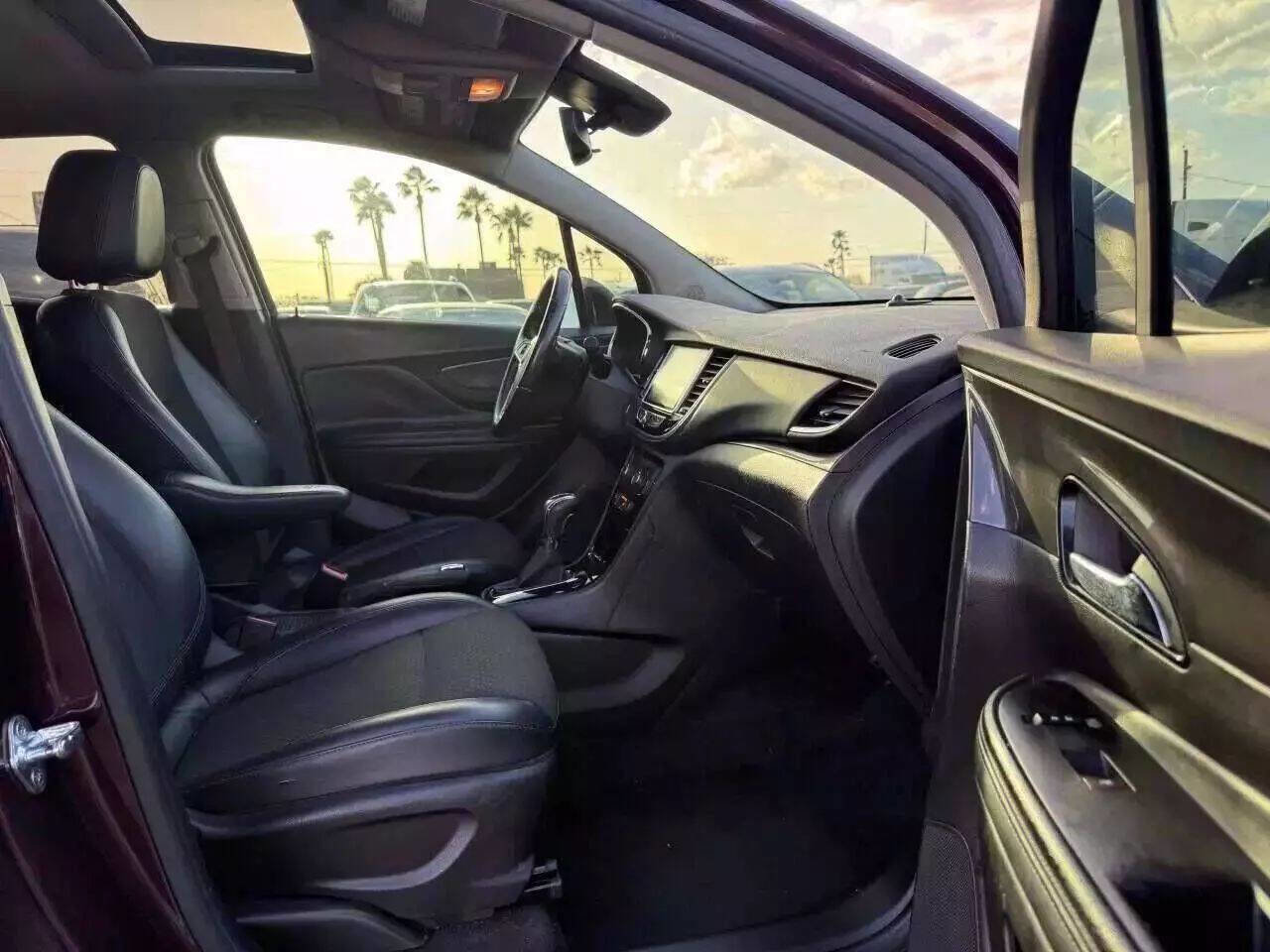 Used 2018 Buick Encore Sport Touring image 26