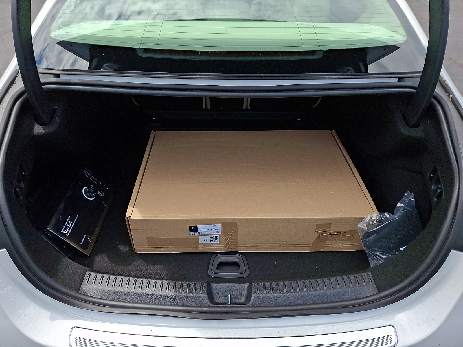 New 2026 Mercedes-Benz E 450 4MATIC Sedan image 23
