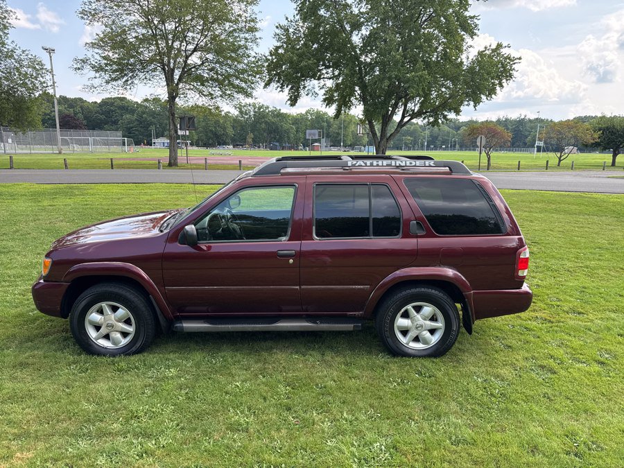 Used 2002 Nissan Pathfinder SE AWD/4WD image 32