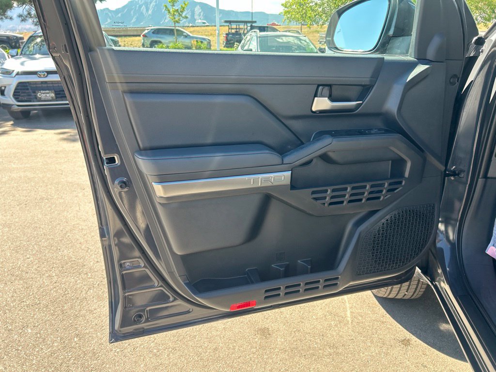 Used 2025 Toyota Tacoma TRD Sport AWD/4WD image 19