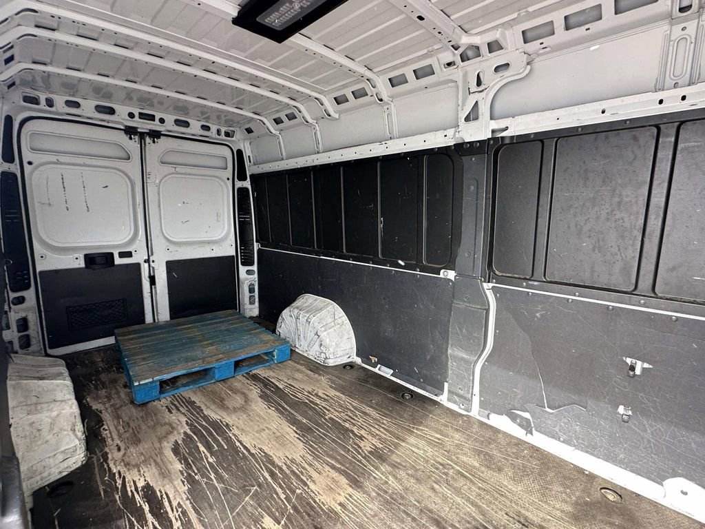 Used 2019 RAM ProMaster 3500 w/ Premium Appearance Group image 12