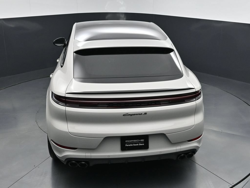 New 2026 Porsche Cayenne S AWD/4WD image 17
