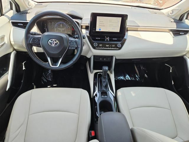 Used 2023 Toyota Corolla Cross XLE w/ Convenience Package AWD/4WD image 11