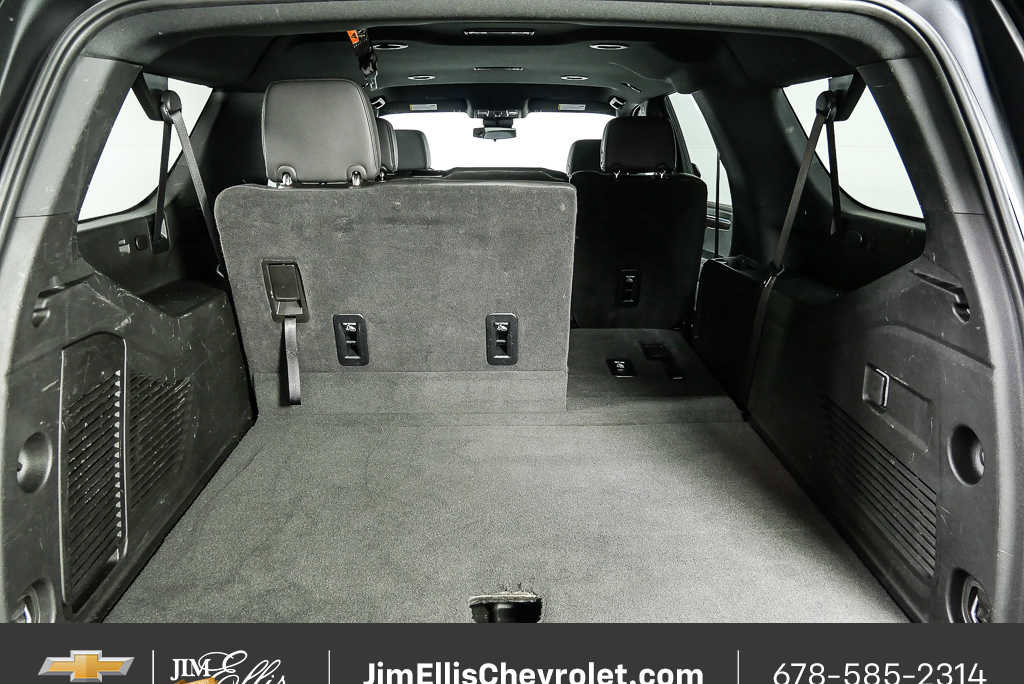 Used 2025 Chevrolet Suburban LT AWD/4WD image 31