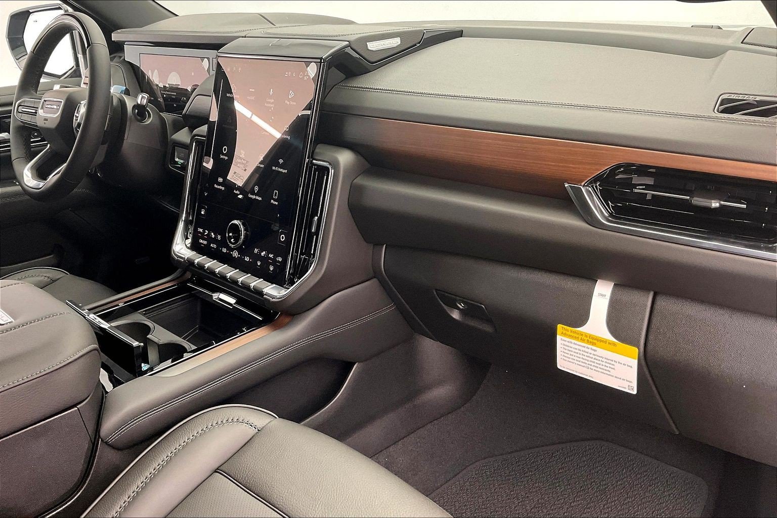 New 2026 GMC Yukon XL Denali w/ Denali Reserve Package AWD/4WD image 6