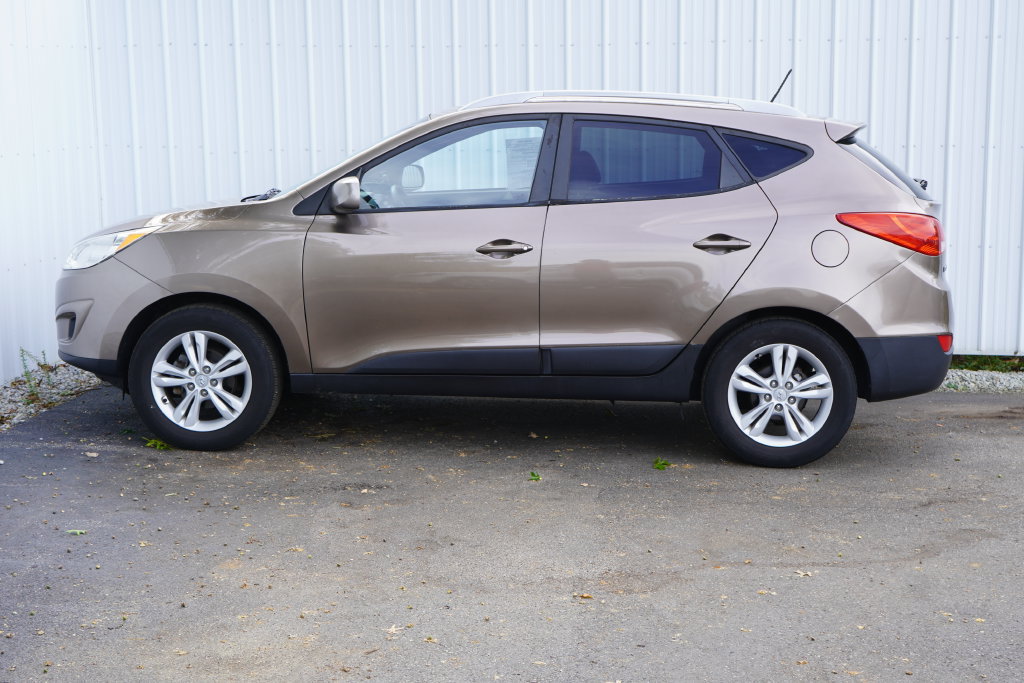 Used 2010 Hyundai Tucson GLS FWD image 3