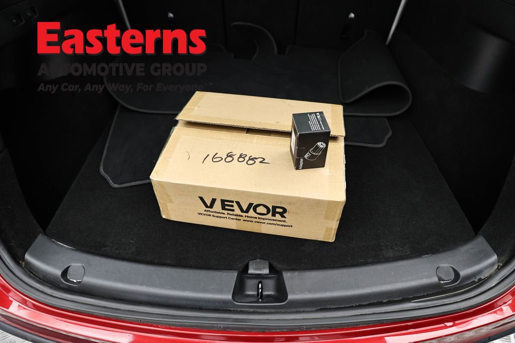 Used 2021 Tesla Model Y Performance image 9