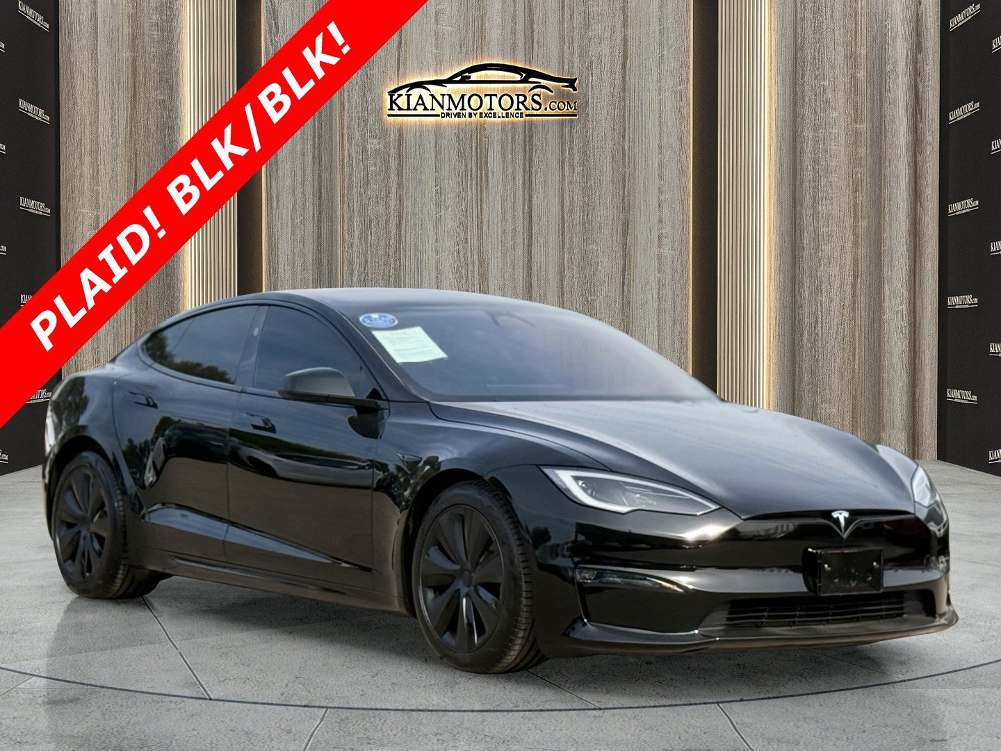 Used 2024 Tesla Model S Plaid AWD/4WD image 1