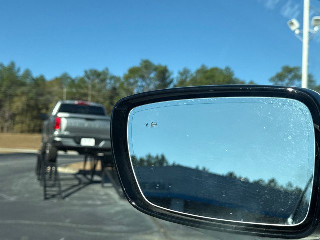 Used 2023 Buick Enclave Avenir image 40