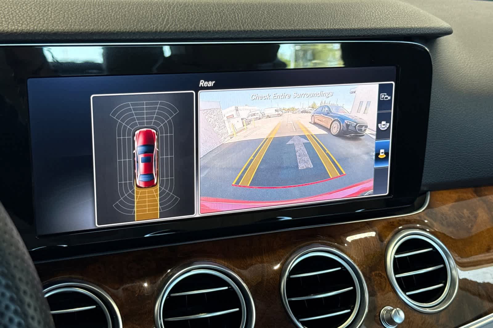Used 2017 Mercedes-Benz E 300 image 18