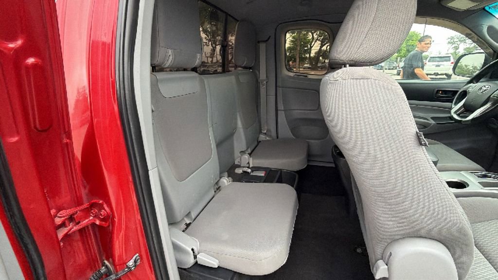 Used 2013 Toyota Tacoma PreRunner w/ SR5 Pkg image 37