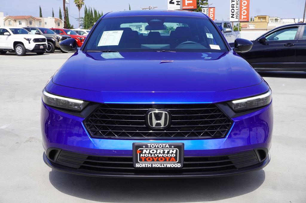 Used 2025 Honda Accord Sport image 3