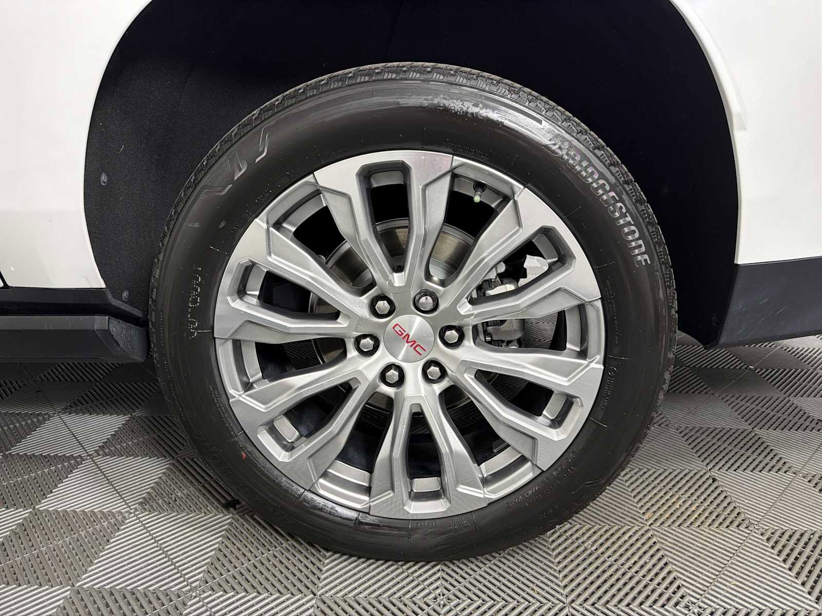 Used 2023 GMC Yukon XL Denali AWD/4WD image 21