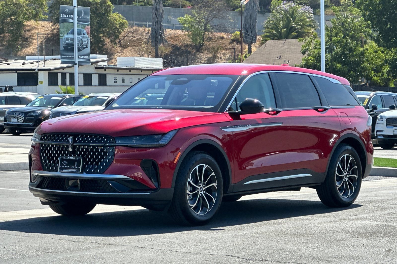 New 2026 Lincoln Nautilus Premier AWD/4WD image 7