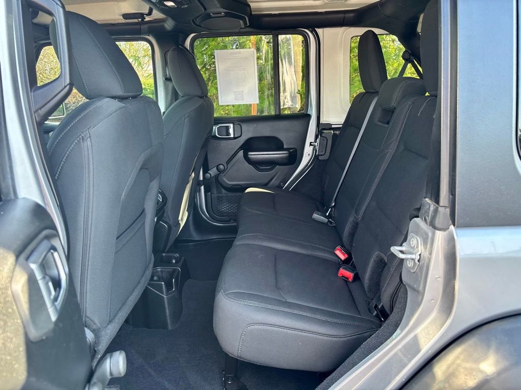 Used 2018 Jeep Wrangler Unlimited Sport image 15