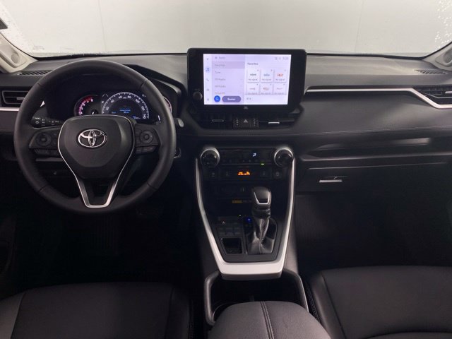 Used 2023 Toyota RAV4 XLE Premium AWD/4WD image 25