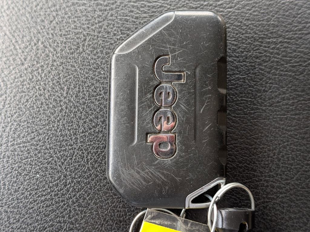 Used 2021 Jeep Wrangler Unlimited Sport image 28