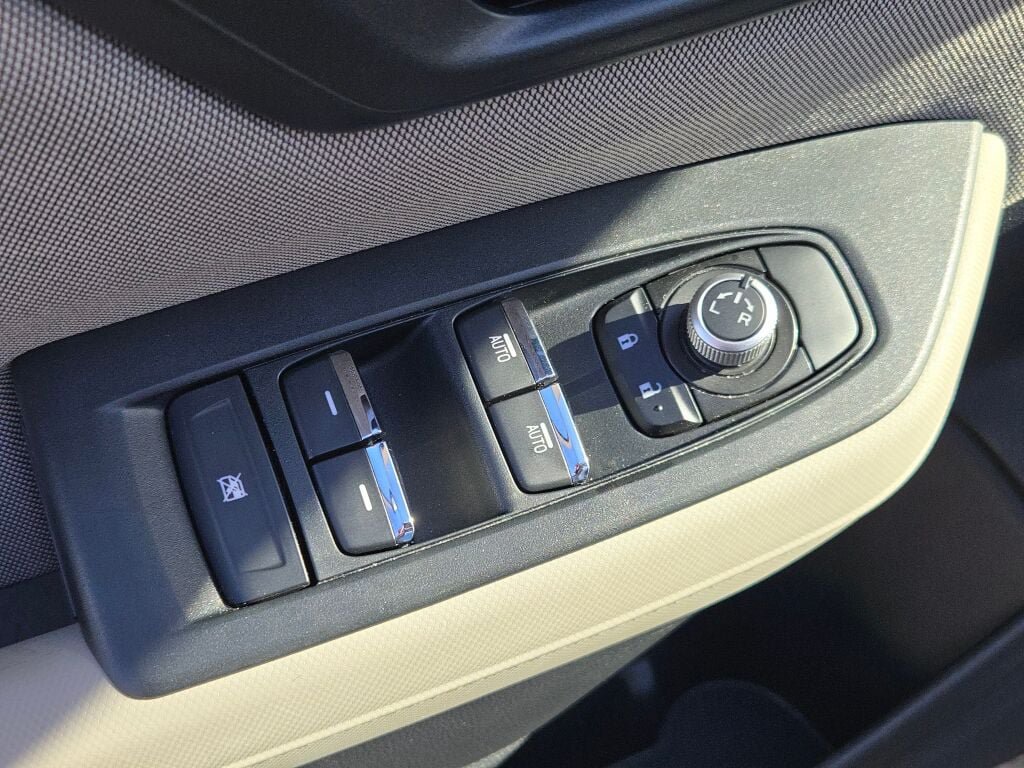 Certified 2025 Subaru Forester Premium AWD/4WD image 21