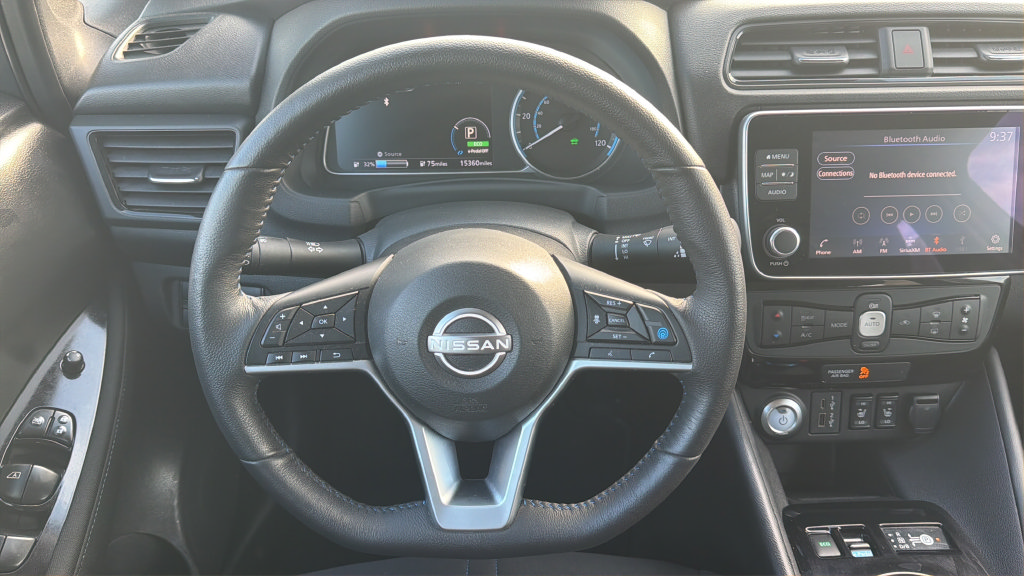 Certified 2025 Nissan Leaf SV Plus FWD image 15