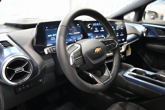 New 2026 Chevrolet Equinox EV LT w/ Convenience Package II image 19