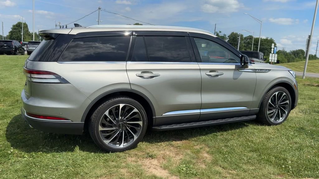 Used 2023 Lincoln Aviator Reserve w/ Equipment Group 201A AWD/4WD image 7