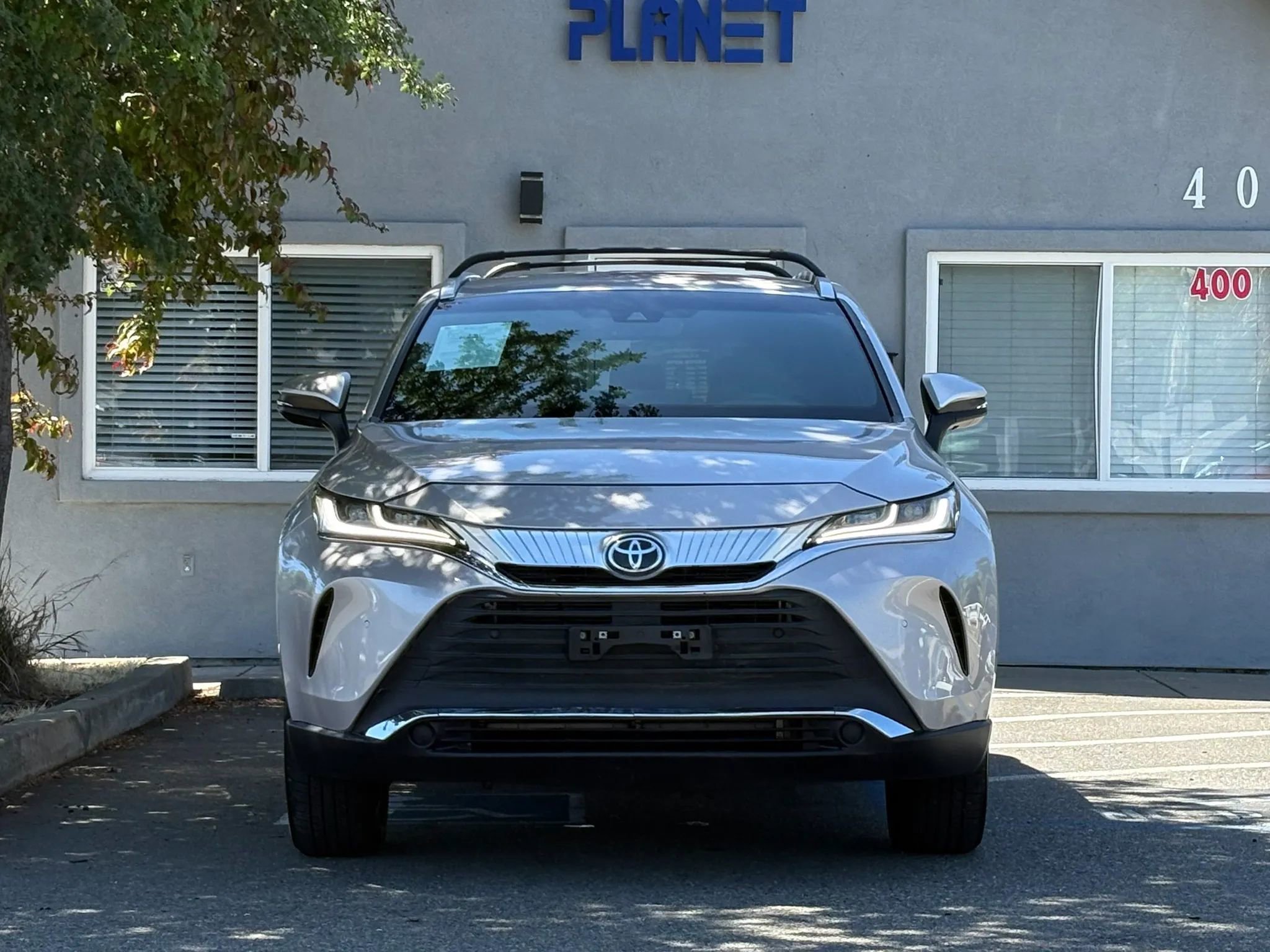 Used 2021 Toyota Venza XLE AWD/4WD image 2