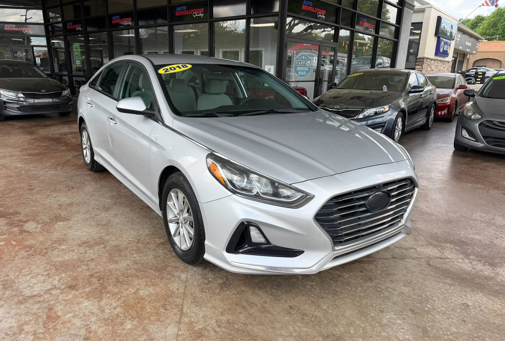 Used 2018 Hyundai Sonata SE FWD image 1