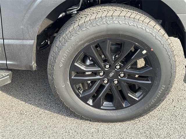 New 2025 Ford F150 Lariat w/ Equipment Group 501A Mid image 9