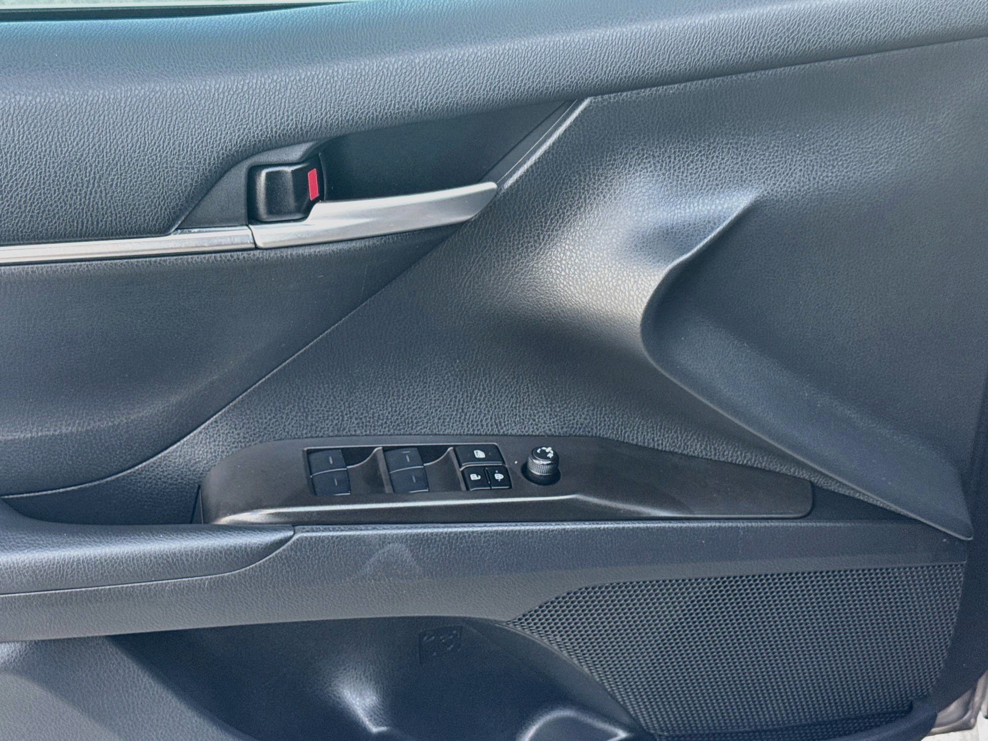 Used 2024 Toyota Camry LE FWD image 16