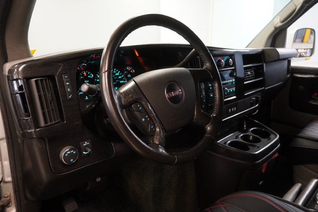 Used 2013 GMC Savana 1500 AWD image 6