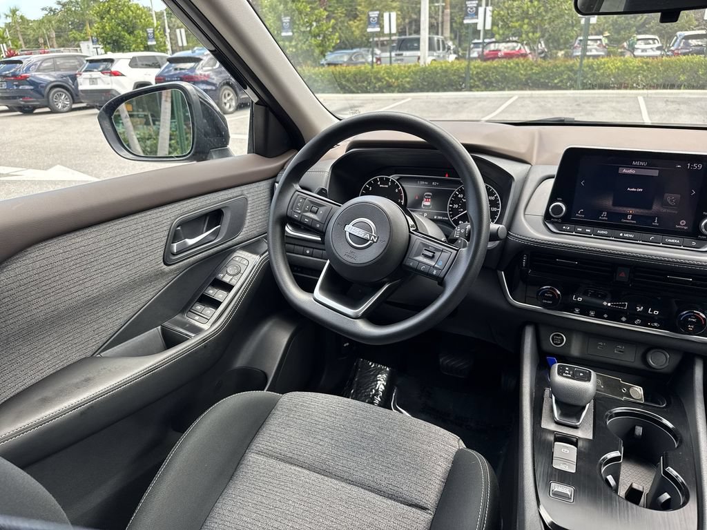 Used 2023 Nissan Rogue SV FWD image 21
