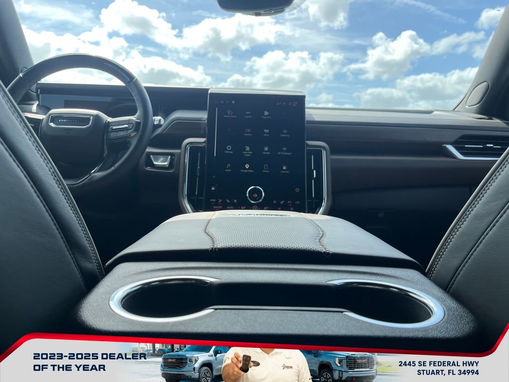 Used 2025 GMC Yukon Denali Ultimate image 15