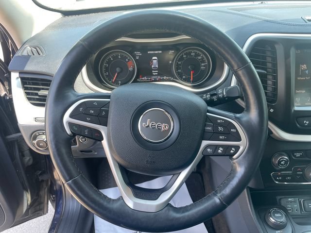 Used 2016 Jeep Cherokee Limited w/ Luxury Group AWD/4WD image 15