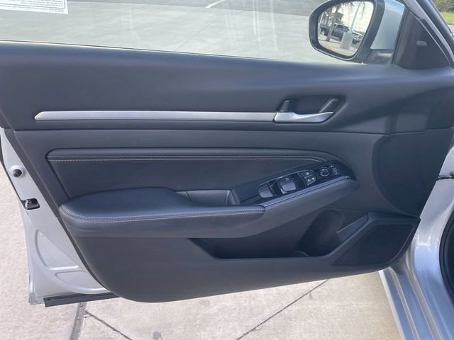 Used 2023 Nissan Altima 2.5 SV w/ SV Premium Package image 21