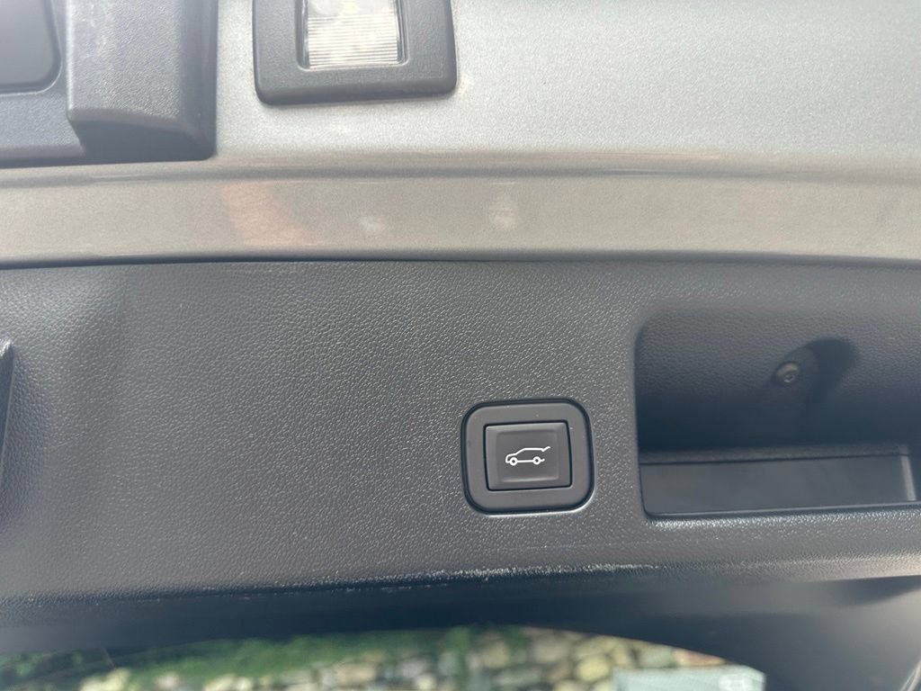 Certified 2024 Chevrolet Equinox EV LT FWD image 26