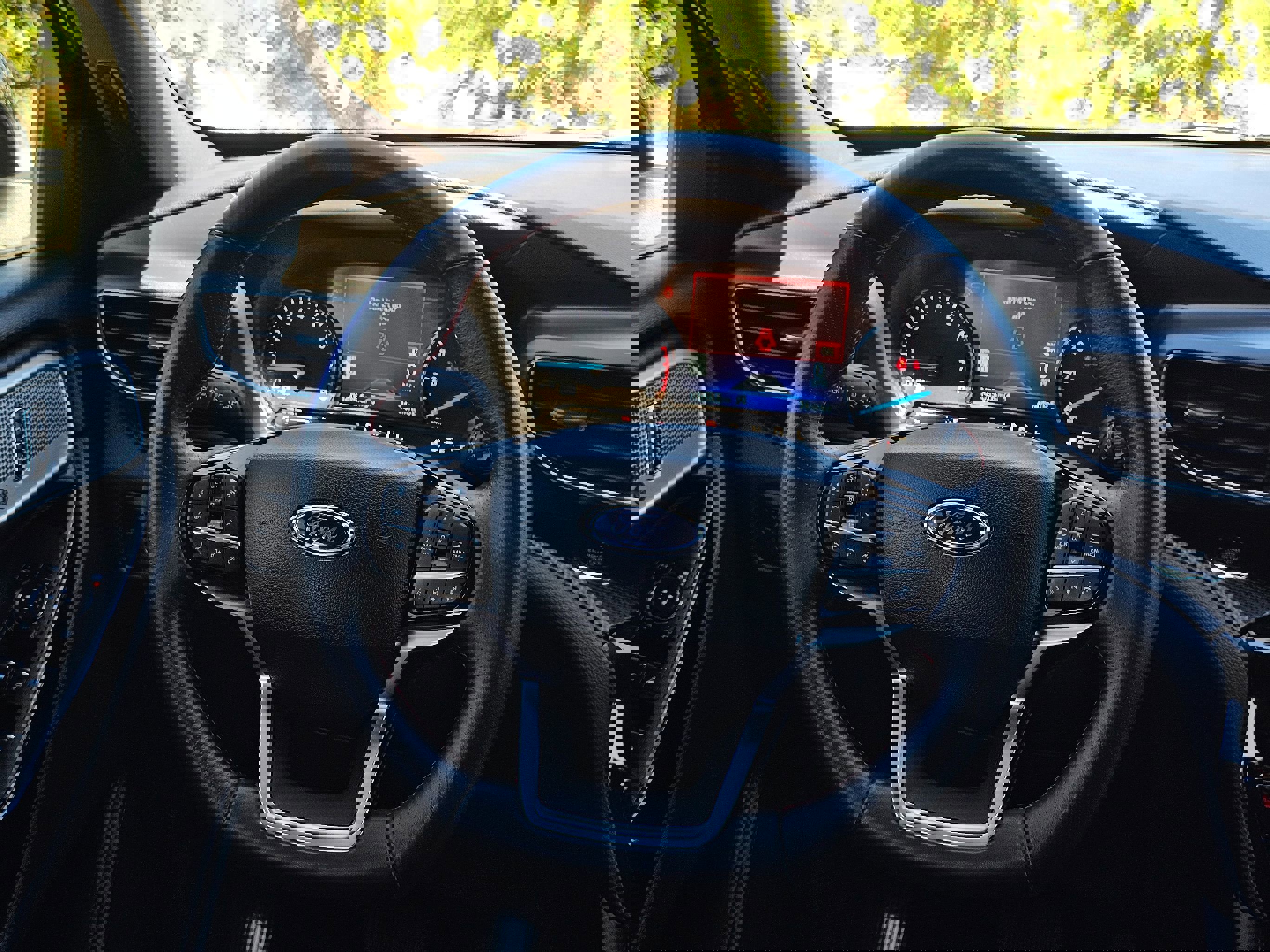 Used 2024 Ford Explorer ST-Line w/ Class IV Trailer Tow Package RWD image 25