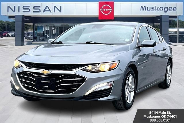 Used 2023 Chevrolet Malibu LT image 3