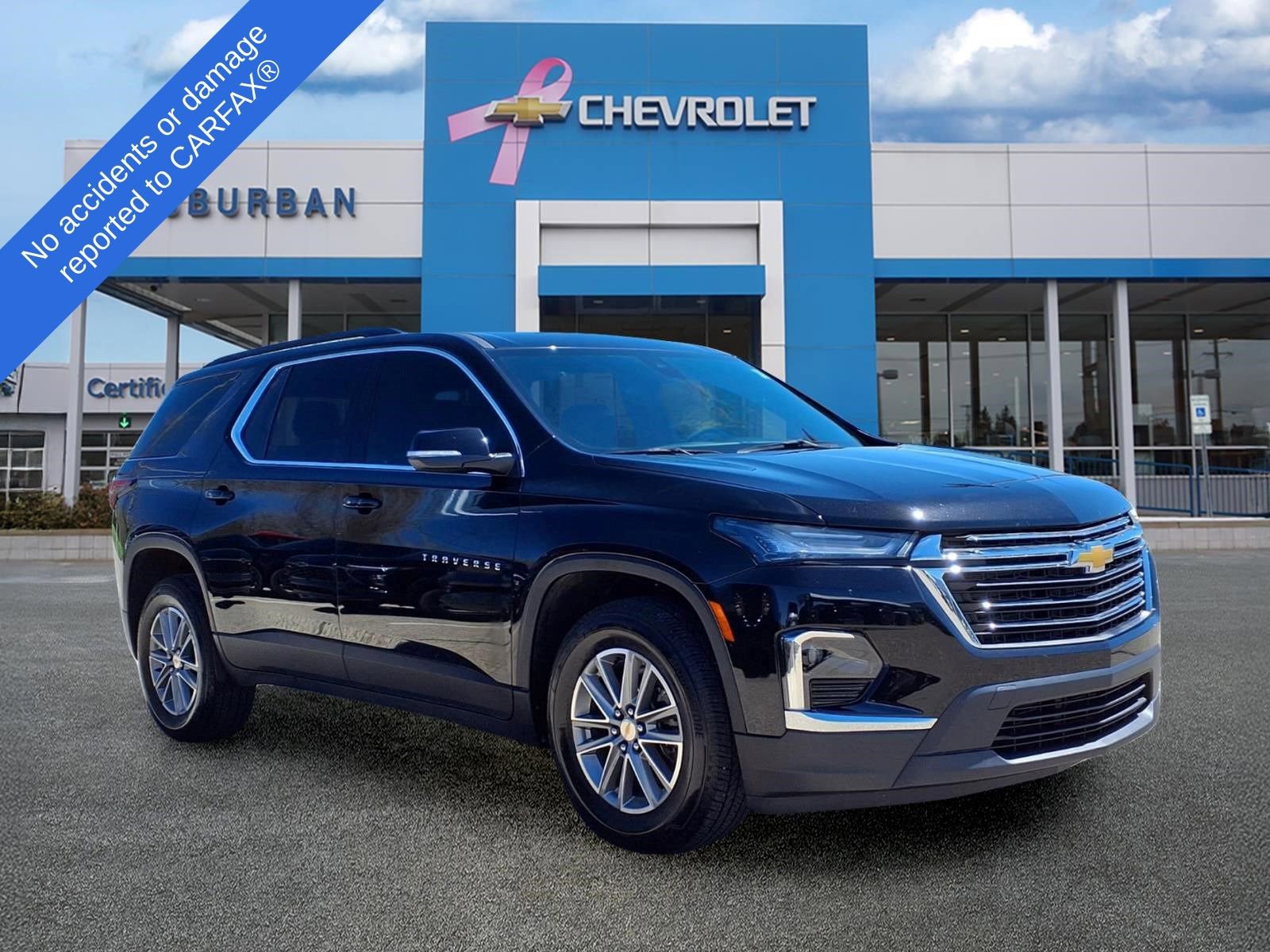 Used 2023 Chevrolet Traverse LT image 3