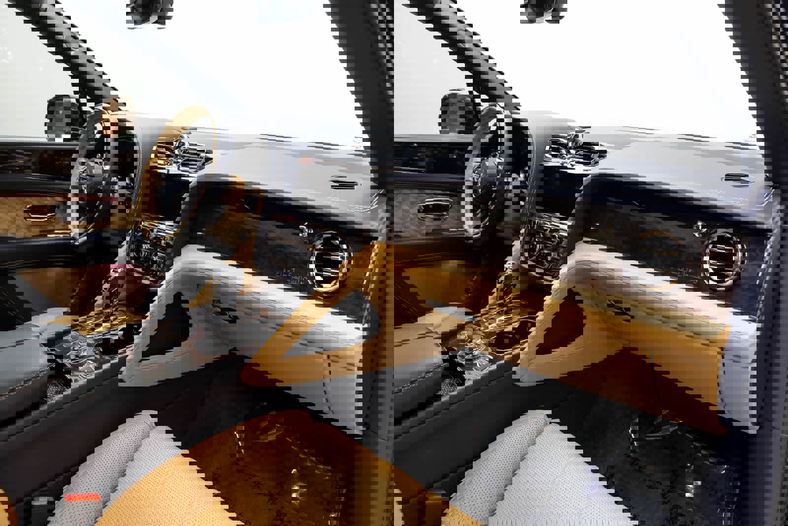 Used 2021 Bentley Bentayga image 58