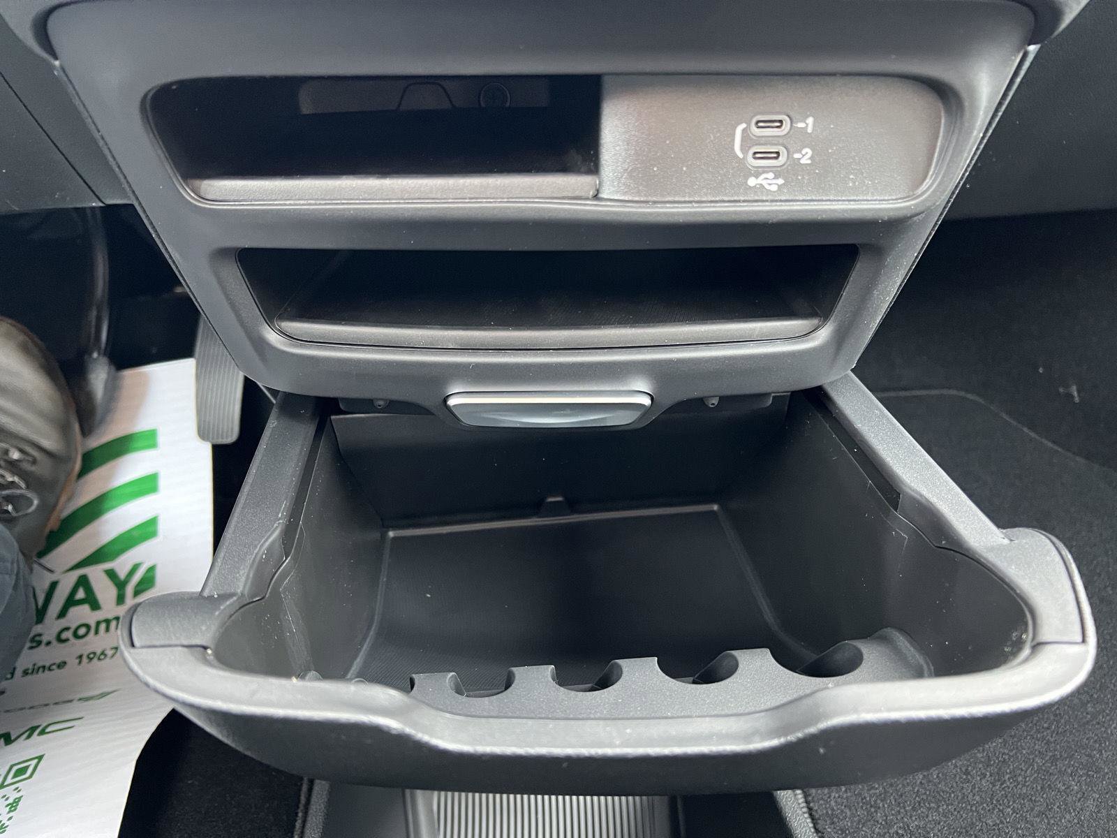 New 2026 Chrysler Voyager LX image 27