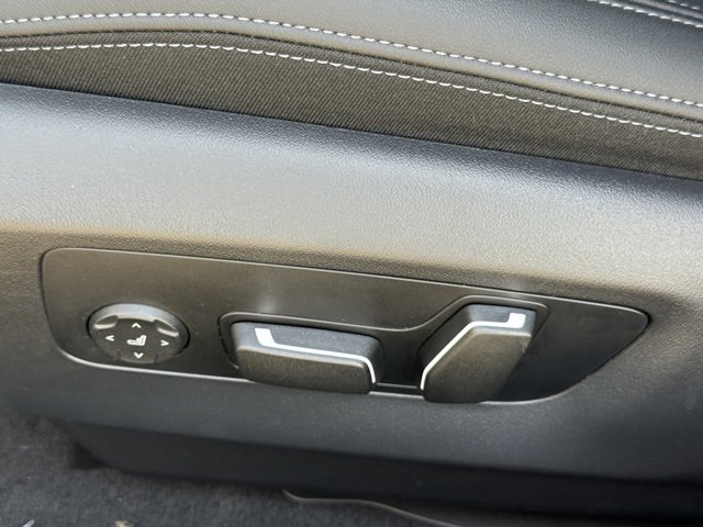 Used 2025 BMW 530i xDrive w/ M Sport Package image 22