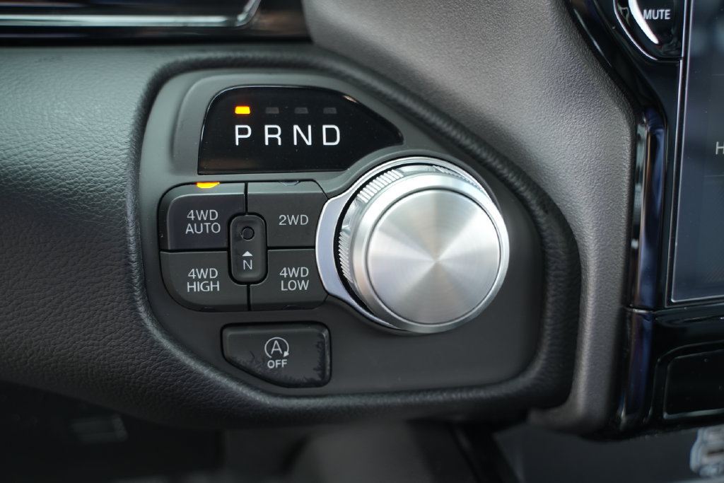 New 2026 RAM 1500 Laramie AWD/4WD image 32
