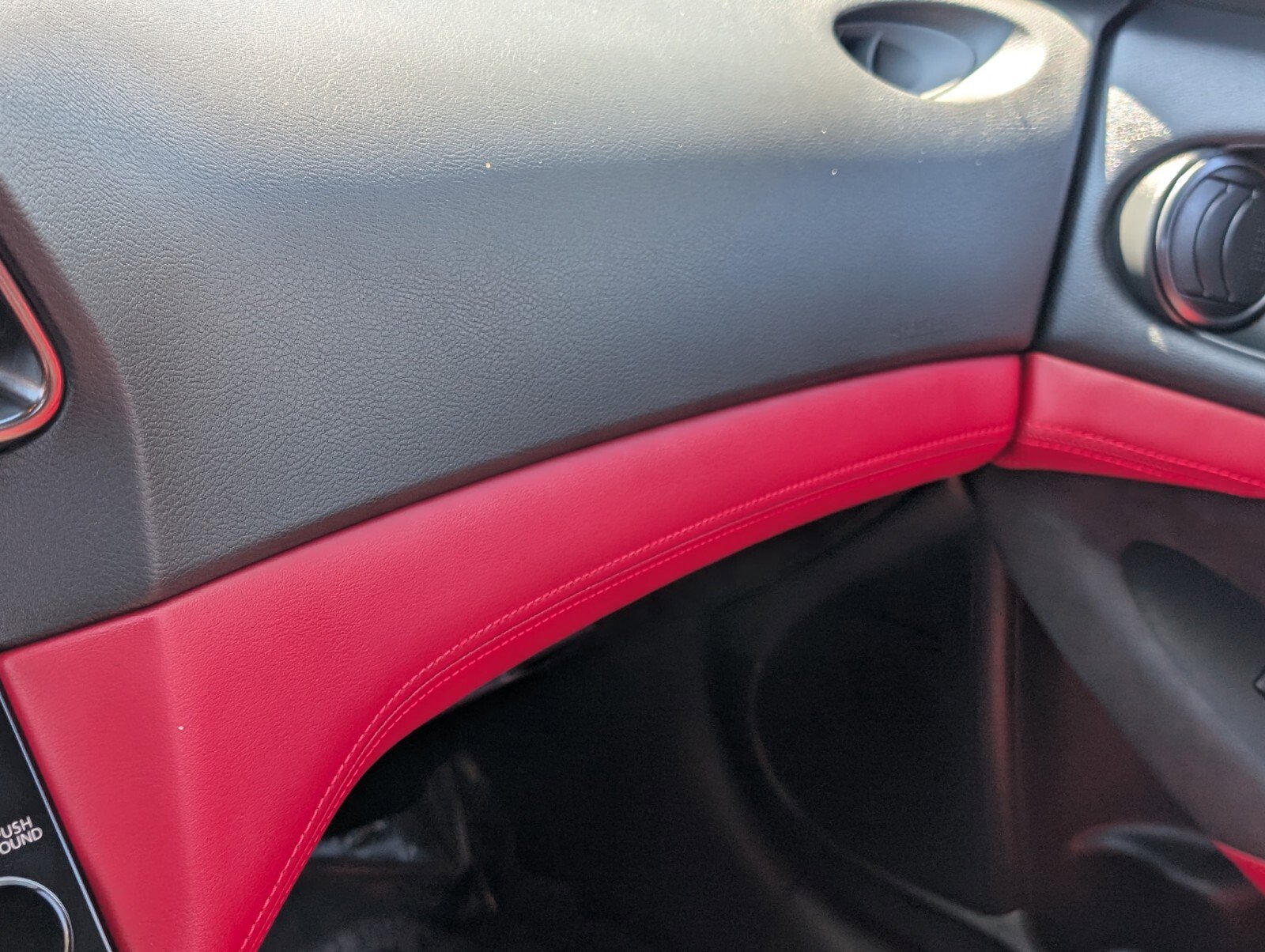 Certified 2024 Nissan Z Performance w/ Floor Mat Package image 22