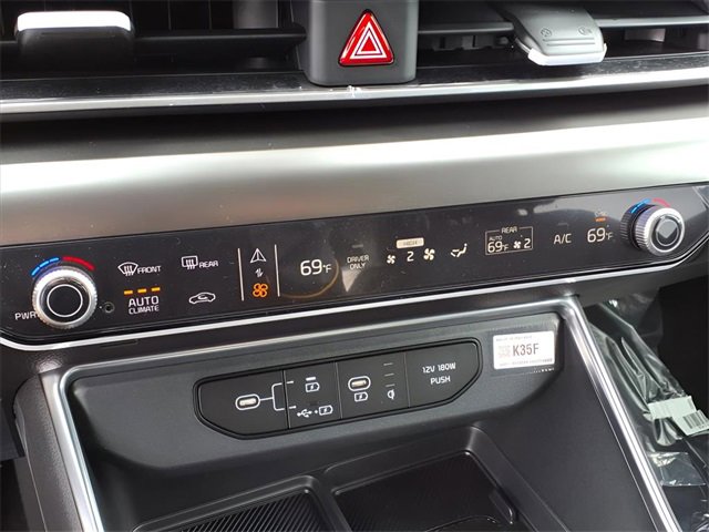 New 2025 Kia Carnival SX Prestige image 10