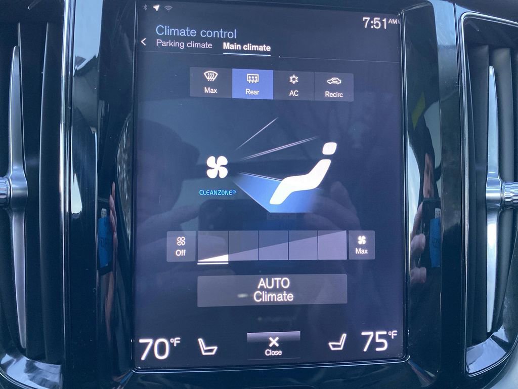 Used 2019 Volvo XC60 T5 Momentum w/ Premium Package image 25