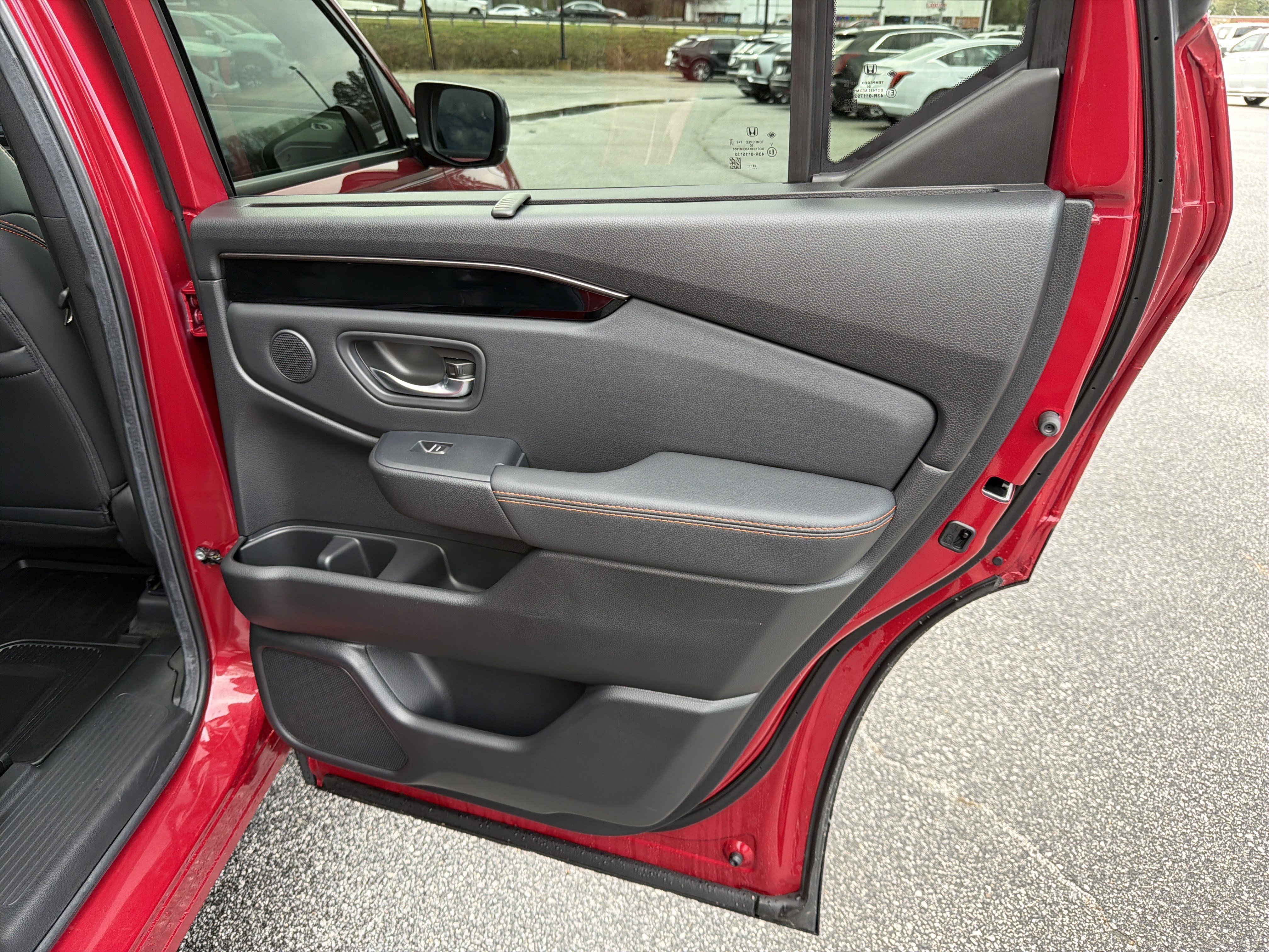 Used 2025 Honda Pilot TrailSport image 21