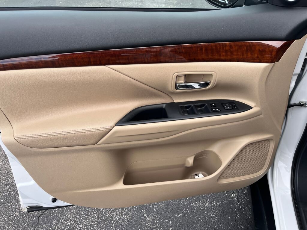 Used 2014 Mitsubishi Outlander GT image 11