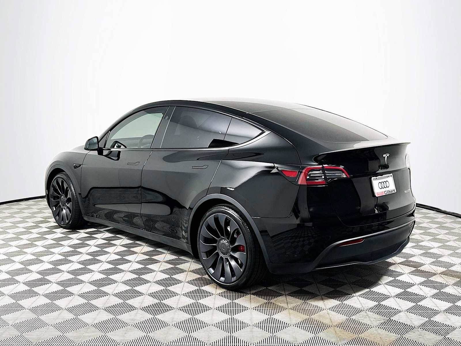 Used 2023 Tesla Model Y Performance image 5
