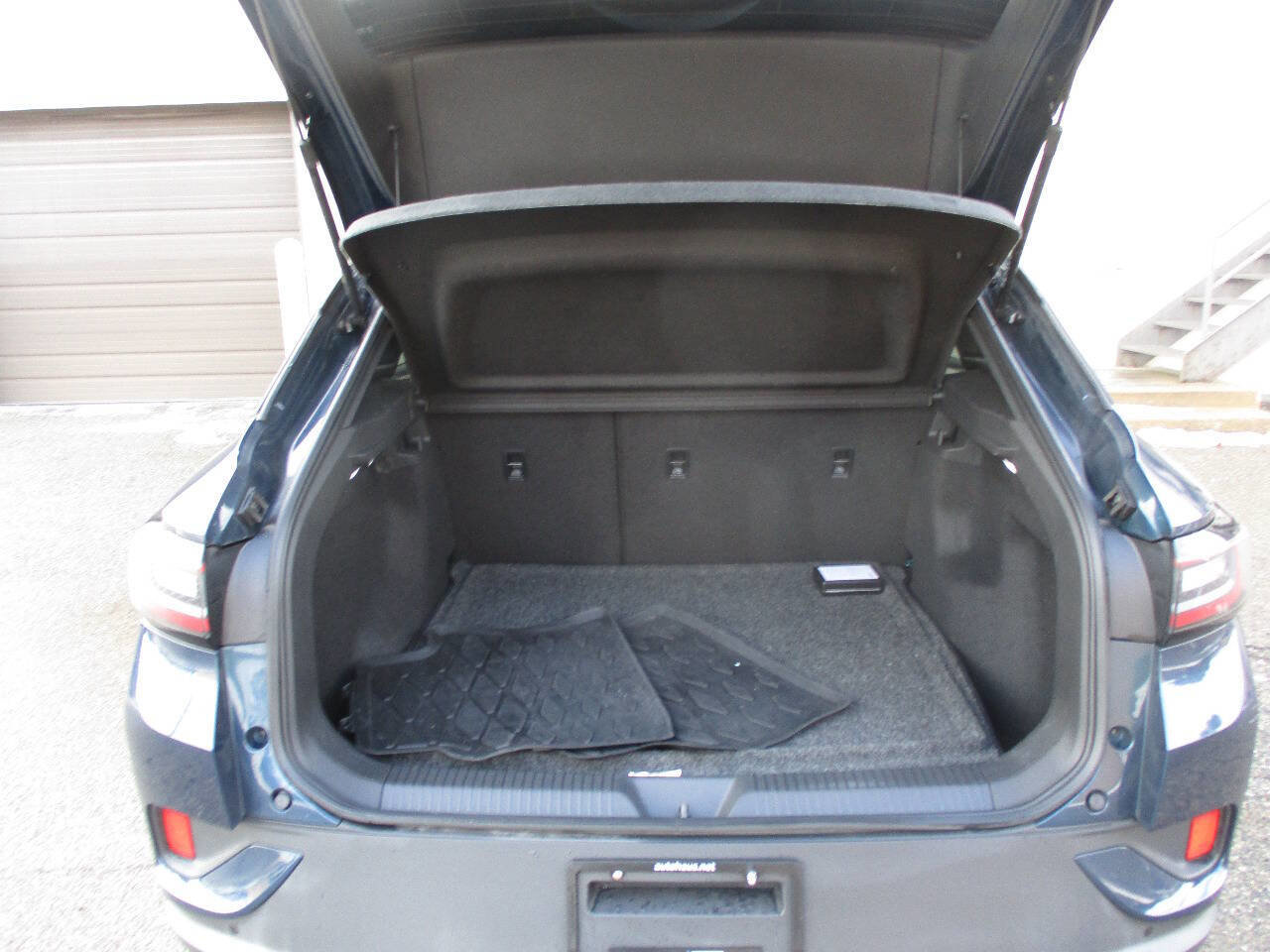 Used 2023 Volkswagen ID.4 Pro image 79